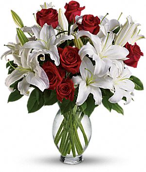 Timeless romance - long stemmed roses